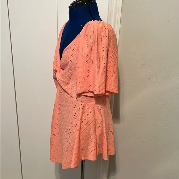 Pink/Peach Flutter Sleeve Tie Front Peplum Blouse Eyelet Material 2X - Picture 4 of 11